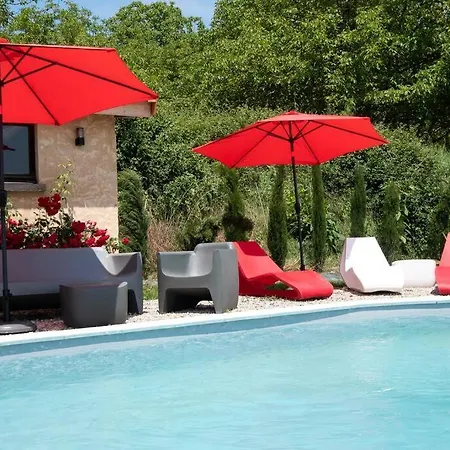 Combe Jolie Clim, Piscine & Jacuzzi Dom wakacyjny